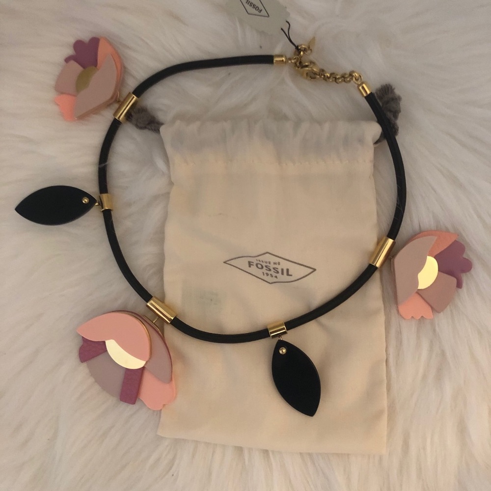 NWT Fossil Genuine Leather Floral Necklace